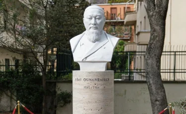 В Риме открыли бюст Абая Кунанбаева