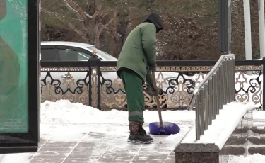Обильный снегопад и гололёд стали причиной высокой аварийности на дорогах Астаны