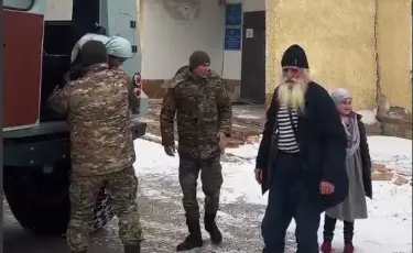 Экстренная остановка: в Акмолинской области более 50 иностранцев эвакуированы на трассе