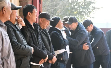 Аким Туркестанской области посетил родственников погибших при пожаре