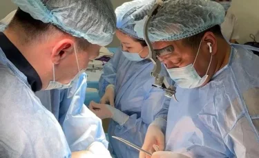 Алматы онкохирургтары ауыр жүрек жеткіліксіздігі мен қатерлі ісігі бар науқастың өмірін құтқарды