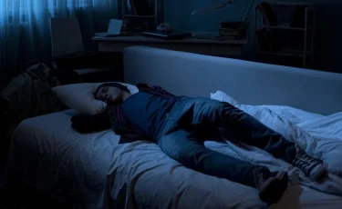 Криминальная "Ирония судьбы": хозяйка застала спящего вора в своей квартире