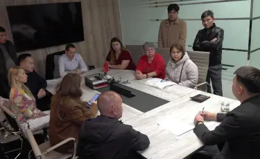 Не ақша, не үй жоқ: Бесағаш ауылындағы үлескерлерге мердігер 3 жыл бойы жауап бермеген