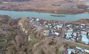 Құздың жиегіндегі өмір:  Петропавл тұрғындары үреймен күнелтіп отыр