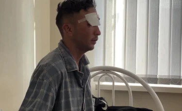 Жамбыл облысында әскери қызметкер басына бөтелке жарамын деп жанарынан айырылды