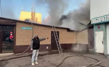 Вовремя среагировали: в Турксибском районе огнеборцы оперативно потушили пожар