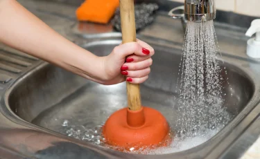 Что делать, если засорилась раковина