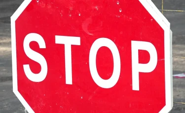 Алматыда Береговой және Ю. Ким көшелерінің қиылысында көлік қозғалысы шектеледі