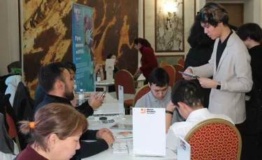 Алматыда жалпықалалық бос жұмыс орындары жәрмеңкесі өтті