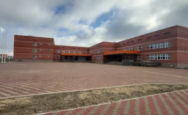 Атырауда үш жылдан бері мектеп құрылысы неге тоқтап тұр