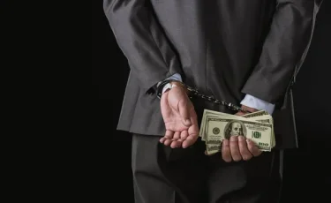 Фантомные студенты: директор колледжа украл из бюджета почти 50 млн тенге