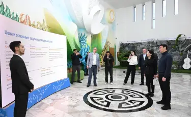 Дархан Сатыбалды Оқушылар сарайы мен Алматы музейінің жұмысымен танысты