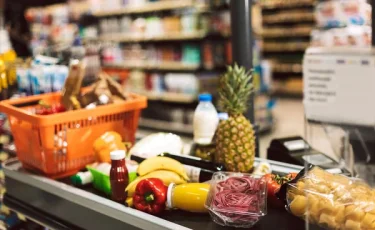 Резкого роста цен на продукты перед Новым годом не будет - пообещали в Минторговли