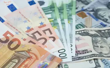 Курс евро и доллара в обменниках Астаны и Алматы 1 ноября 2025