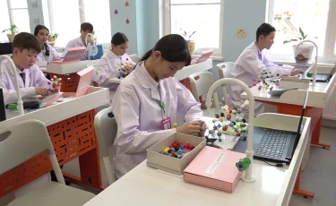 Келешек мектептері: Алматыда білім ордаларына фэйс-айди жүйесі енгізілмек