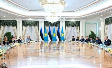 Қазақстан мен Эстония президенттері кеңейтілген құрамда келіссөз жүргізді