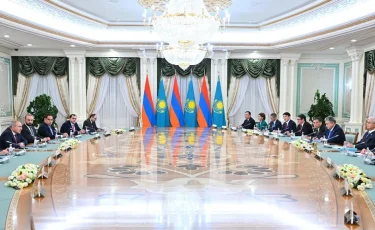 Қазақстан Армения мен Әзербайжанның бейбітшілік жолындағы ұмтылысын қолдайды - Президент