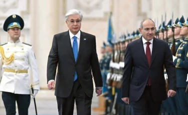 Президент торжественно встретил Никола Пашиняна в Акорде