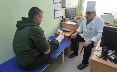 Первый гололёд и травмы: несколько десятков человек обратились за помощью к медикам