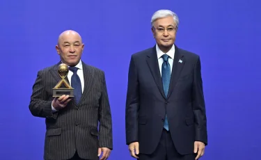 Президент «Алтын сапа» және «Парыз» байқауларының лауреаттарын марапаттады