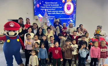 Добро и внимание детям: по инициативе Болата Ибрагимулы маленькие пациенты больницы «Аксай» получили новогодний праздник