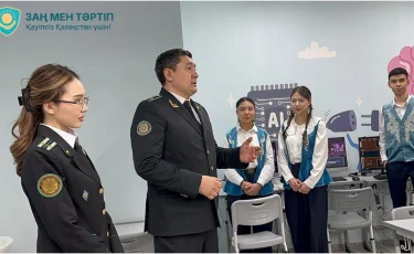 В школах Алматы проходит образовательный проект по финансовой безопасности «Qarzhy Saqshysy»