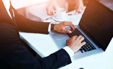 Каждый пятый казахстанец работает в сфере бизнеса