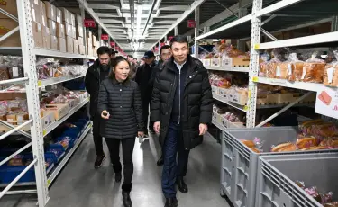 Аким Алматы ознакомился с работой нового логистического комплекса в Алатауском районе