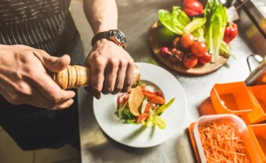 «Это - приправы для блюд»: задержан повар с запрещенными веществами