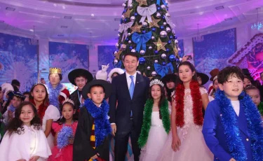 Президентская новогодняя ёлка состоялась в Алматы