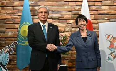 Президент Жапонияның премьер-министрімен келіссөз жүргізді