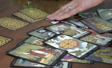 Огненная Лошадь ведёт к успеху: нумерологи и тарологи поделились прогнозом на год