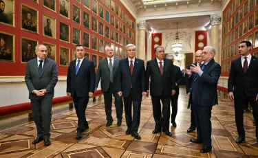 Қасым-Жомарт Тоқаев пен ТМД басшылары Эрмитажды аралады