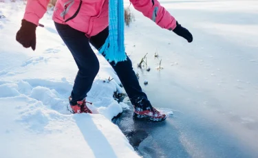 ДЧС Алматы призывает горожан не выходить на тонкий лед