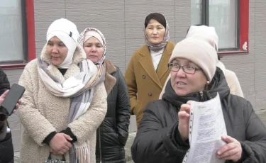 Лицензиясы жоқ: Ақтауда ата-аналар әскери мектеп-интернат басшылығынан оқу ақысын қайтаруды талап етті