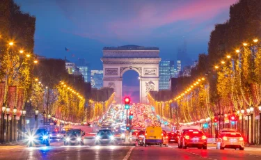 Merry Christmas запретили во Франции: жители страны остались без Рождества