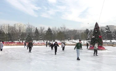 В Алматы заработали бесплатные ледовые катки