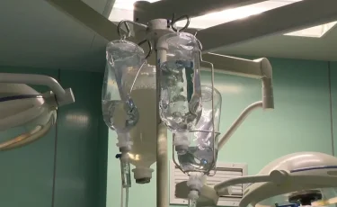 Анасы дәрігерлерді кінәлайды: Жезқазғанда екі жасар қыз жансақтау бөліміне түсті