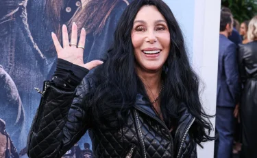 Любовь без границ: 79-летняя Шер выходит замуж за очень молодого избранника