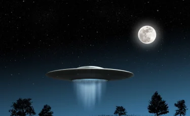 Авиадиспетчер не поверил летчику о встрече с НЛО