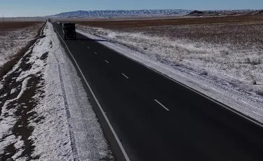 Опасный участок: в ВКО на трассе Маркаколь - Калжыр уложили первые километры нового асфальта