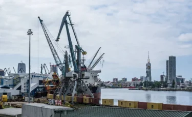 Миллионы ущерба: казахстанцы задержаны за незаконную продажу нефти в Грузии