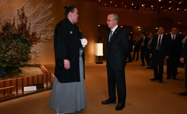 Токиода Президент кәсіпқой сумошы Ерсін Балтағұлмен кездесті