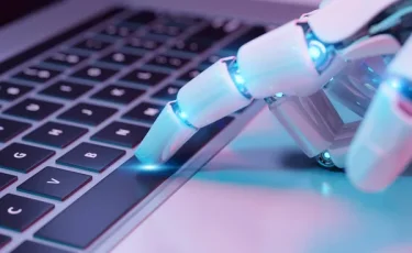 Курсы искусственного интеллекта станут обязательными для госслужащих в Казахстане