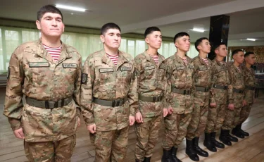 Такое бывает редко: в Таразе сразу четыре пары близнецов служат в Нацгвардии