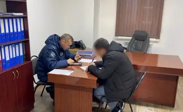 Спровоцировал конфликт: полиция задержала алматинца, который оскорбил туриста (видео)