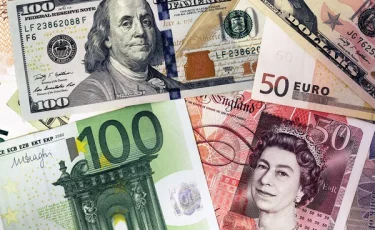 Курс евро и доллара в обменниках Астаны и Алматы 27 декабря 2025