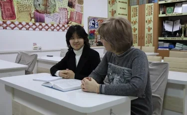 Полиглот из Павлодара: 17-летняя школьница владеет десятью языками