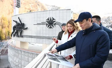 Аким Алматы ознакомился с ходом реконструкции высокогорного спортивного комплекса «Медеу»