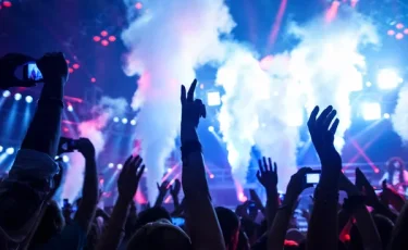 Доверилась «выгодной» сделке: после знакомства в ночном клубе астанчанка лишилась крупной суммы